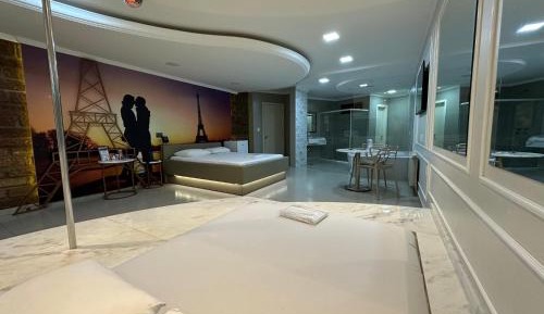 Suite with Spa Bath