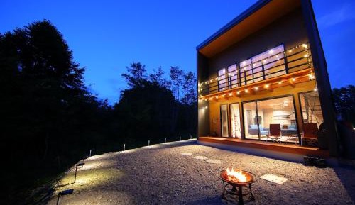 Three-Bedroom Apartment with Balcony