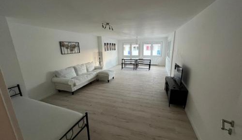 Four-Bedroom Apartment with Balcony 