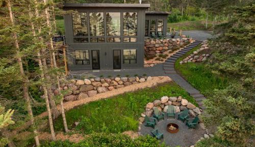 Three-Bedroom Holiday Home 