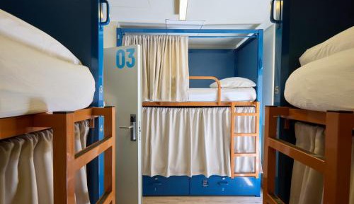 Bed in 8-Bed Mixed Dormitory Ensuite Room	