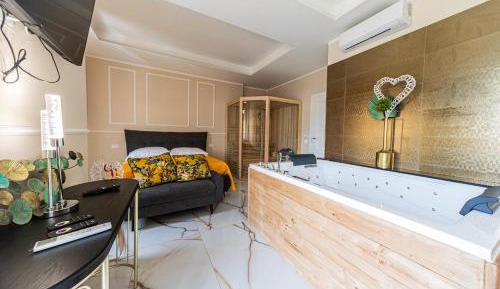 King Room with Spa Bath