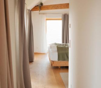 Deluxe Double or Twin Room with Mountain View