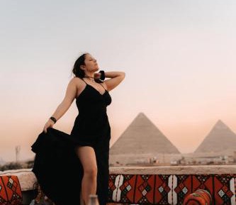 Three-Bedroom Apartment with Mountain View