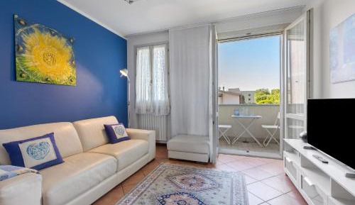 Superior One-Bedroom Apartment with Balcony