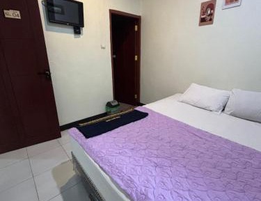Deluxe Room (2 Adults + 1 Child)