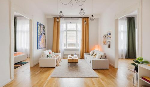 Three-Bedroom Apartment - High Floor