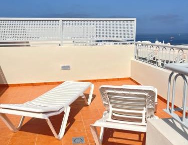 Deluxe One-Bedroom Apartment with Ocean View