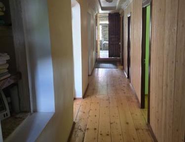 Standard Twin Room with Shared Bathroom