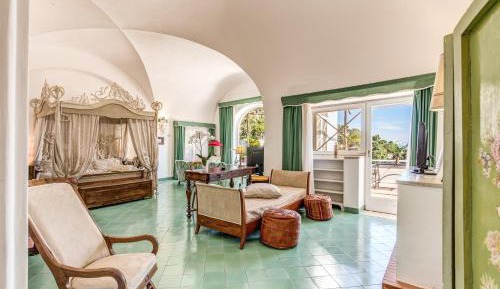 King Junior Suite with Terrace