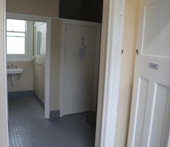 Standard Twin Room with Shared Bathroom