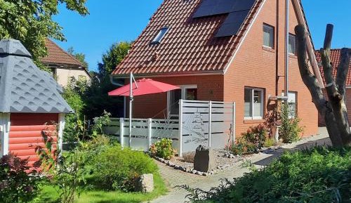 Three-Bedroom Holiday Home 