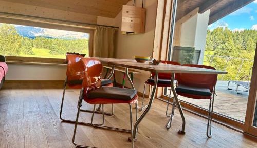 Superior One-Bedroom Apartment with Balcony