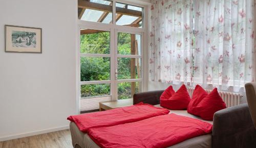 Superior One-Bedroom Apartment with Balcony