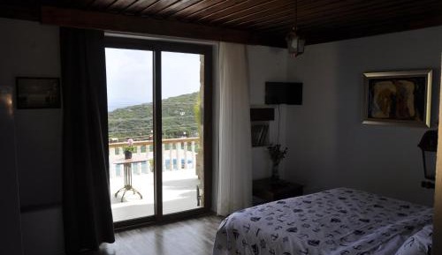 Double Room with Balcony and Sea View
