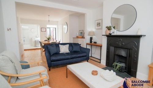 Three-Bedroom Holiday Home 