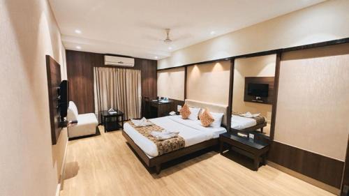 Standard Queen Room