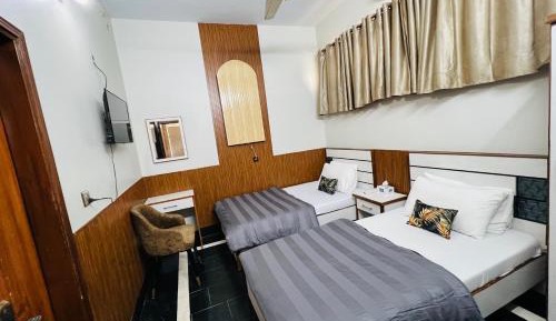 Small Twin Room