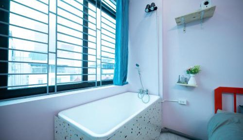 Studio with Spa Bath