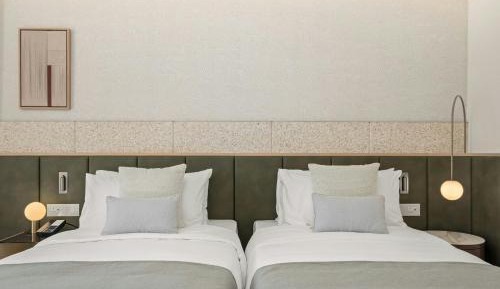 Connecting Family Room, Balcony, Skyline View