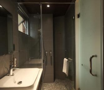 Deluxe Double Room (2 Adults + 1 Child)