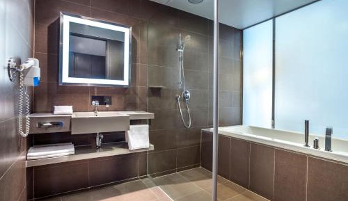 Junior King Suite