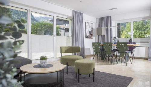 Deluxe Apartment with Terrace