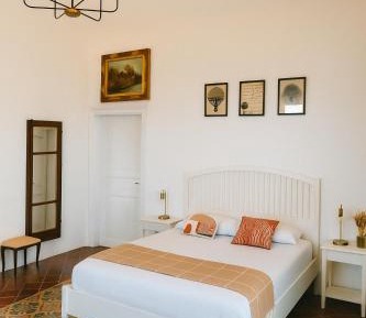 Deluxe Double Room with Balcony and Sea View