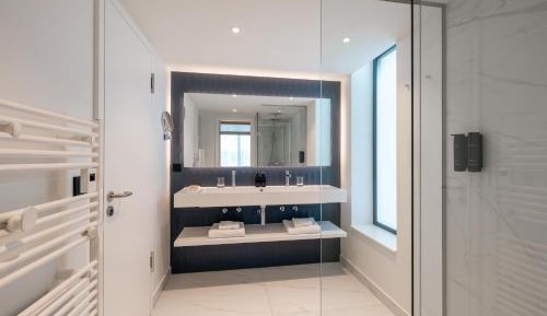 One-Bedroom Family Apartment