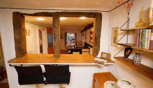 Two-Bedroom Apartment with Shower 