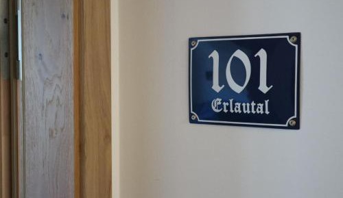 One-Bedroom Apartment with Terrace