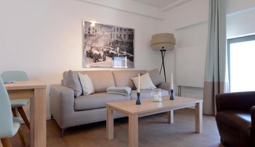 One-Bedroom Apartment with Sea View