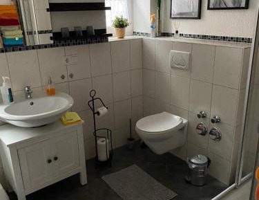 Two-Bedroom Apartment with Shower 