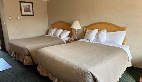 Deluxe Queen Room with Two Queen Beds - Non-Smoking