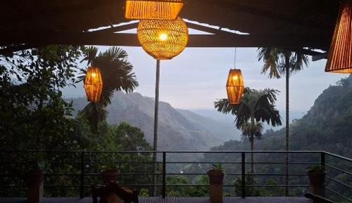 Double or Twin Room with Mountain View