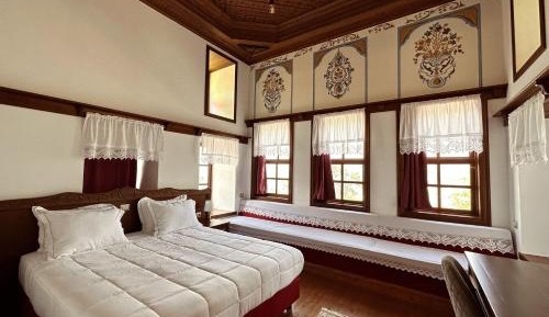 King Room with Spa Bath