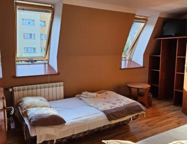 Quadruple Room with Private Bathroom