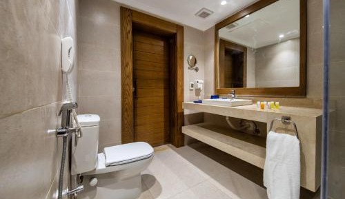 Twin Room with Lake View