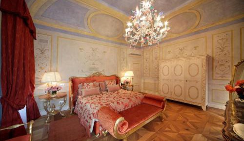 Superior Deluxe Double or Twin Room 