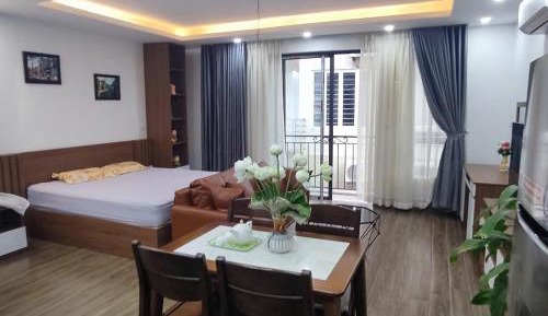 One-Bedroom Apartment with Balcony