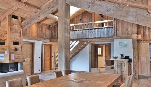 Apartment (16 Adults)