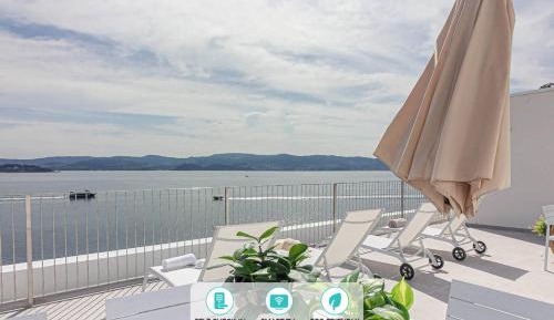One-Bedroom Apartment with Sea View and Terrace