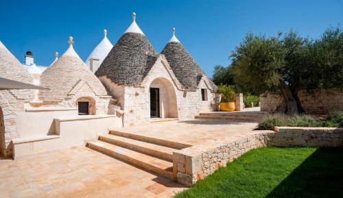 Villa with Garden View