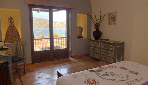 Master Pool Suite Oceanfront