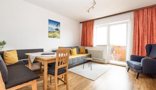 One-Bedroom Apartment with Balcony (2-3 Adults)