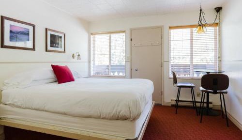 Queen Room with Balcony