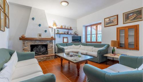 Four-Bedroom Holiday Home
