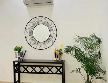 Superior One-Bedroom Apartment