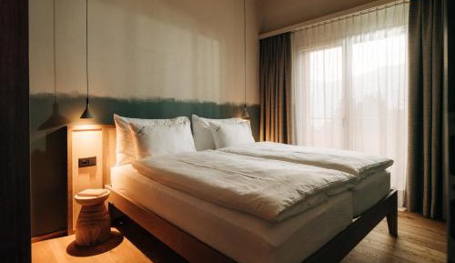 One-Bedroom Apartment with View