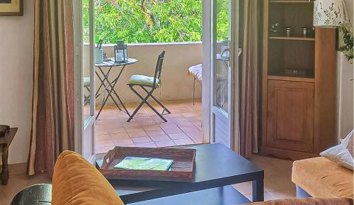 One-Bedroom Holiday Home